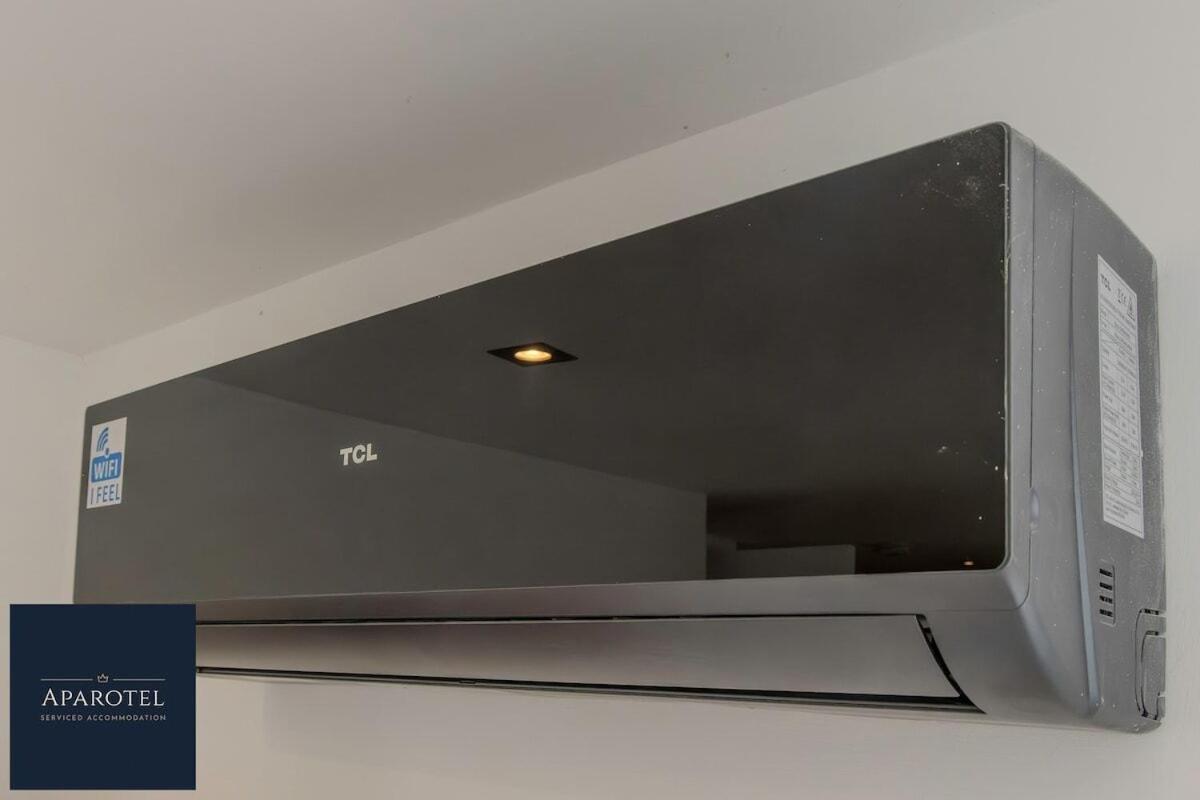 Aparotel Serviced Apartments - Stonehenge, Amesbury Town Centre Room photo