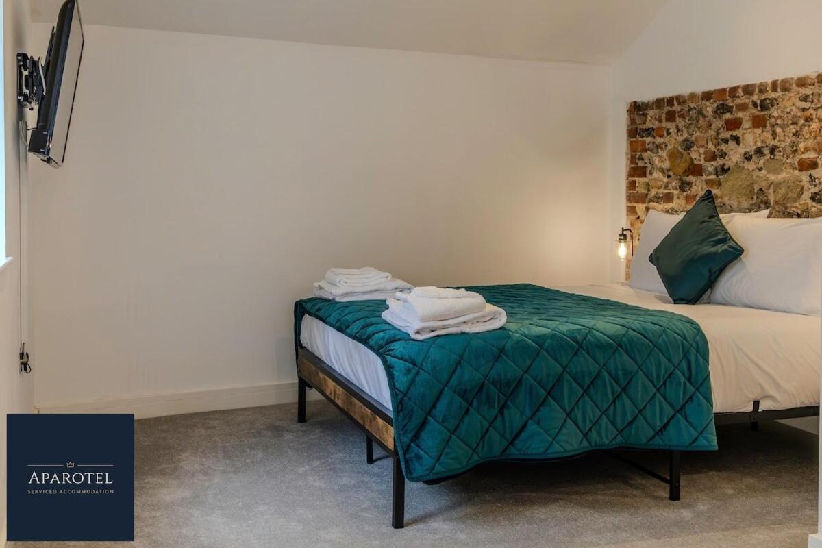 Aparotel Serviced Apartments - Stonehenge, Amesbury Town Centre Room photo