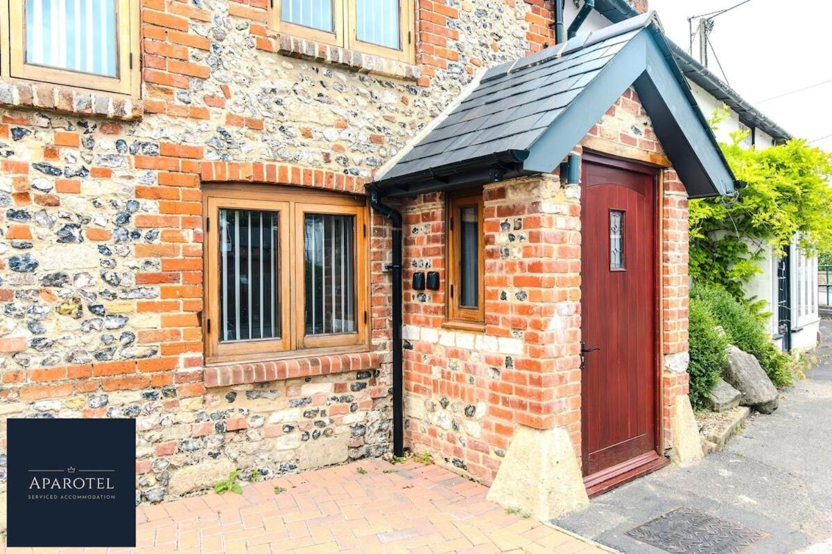 Aparotel Serviced Apartments - Stonehenge, Amesbury Town Centre Room photo